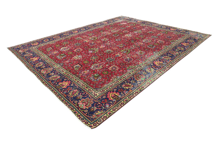 red Oversized rug 9' 6" x 12' 4"