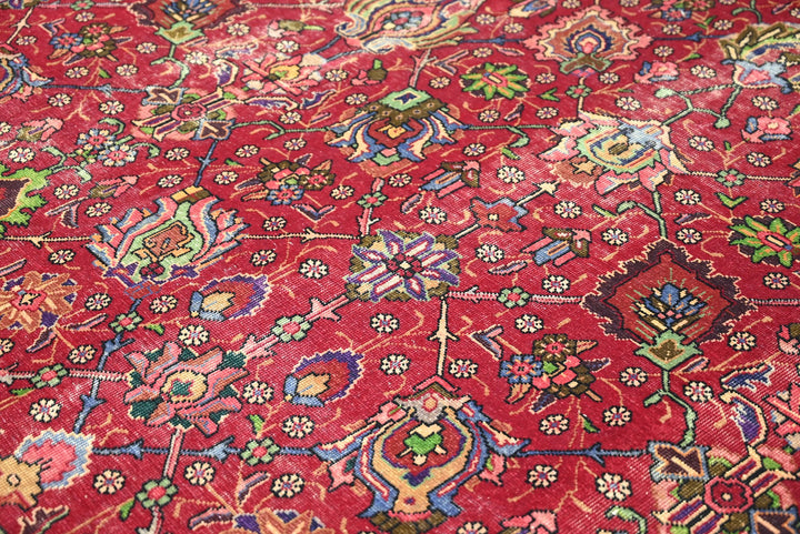 red Oversized rug 9' 6" x 12' 4"