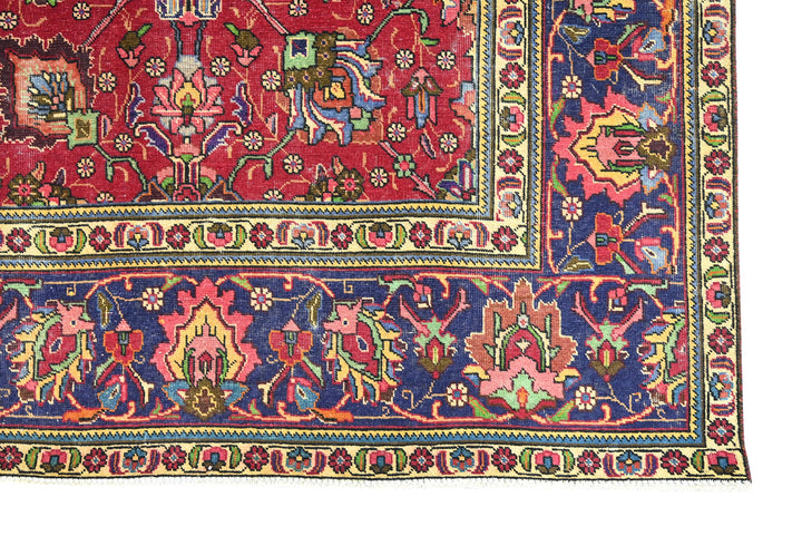 red Oversized rug 9' 6" x 12' 4"