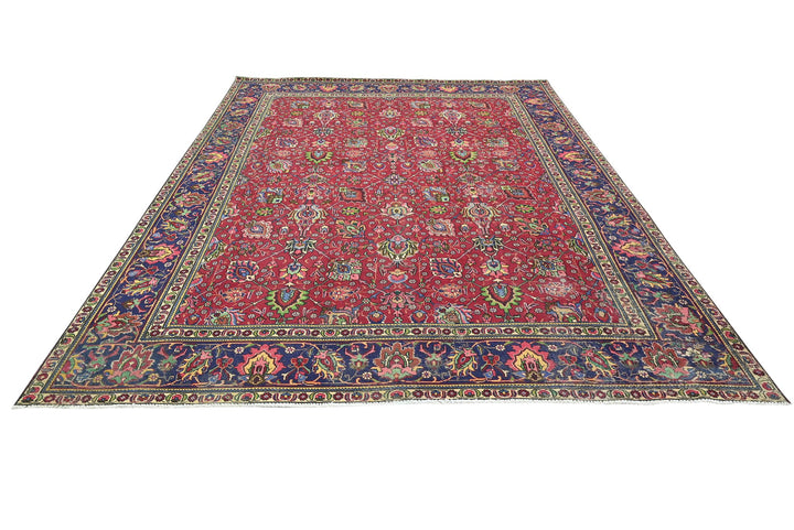 red Oversized rug 9' 6" x 12' 4"