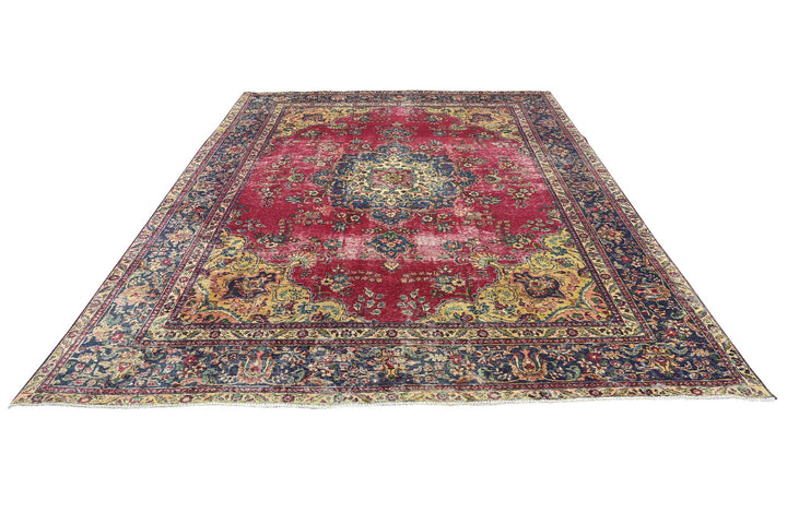 red Oversized rug 9' 7" x 12' 4"