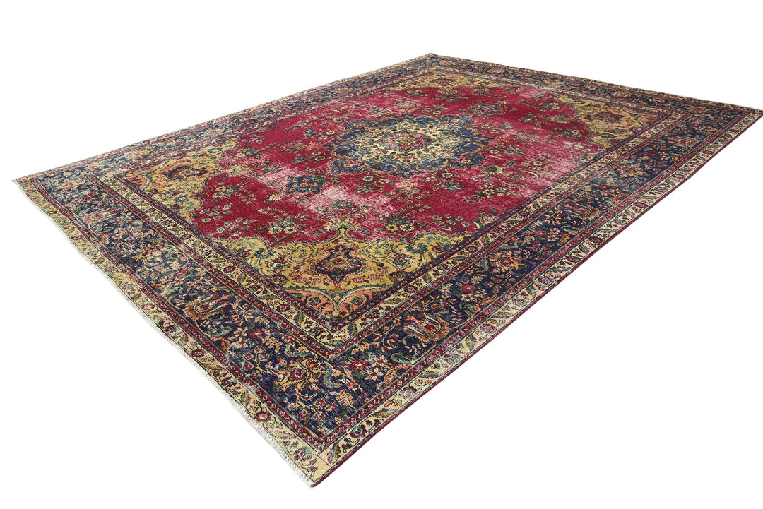 red Oversized rug 9' 7" x 12' 4"