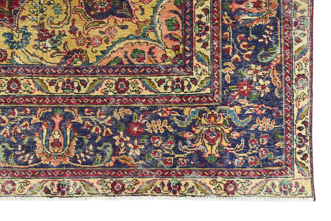 red Oversized rug 9' 7" x 12' 4"