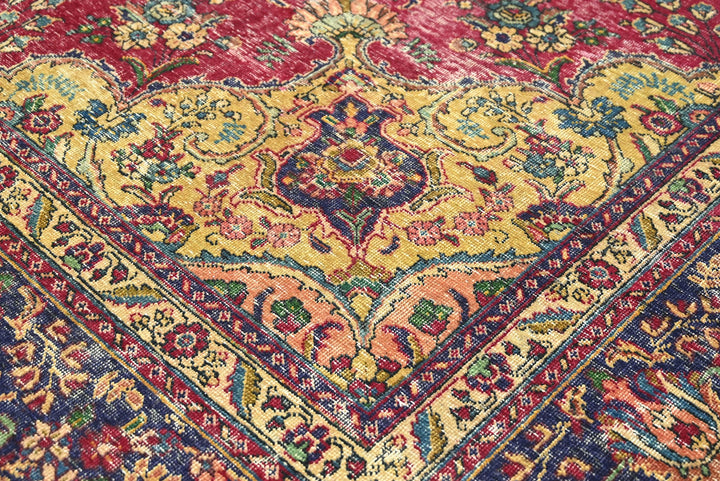red Oversized rug 9' 7" x 12' 4"