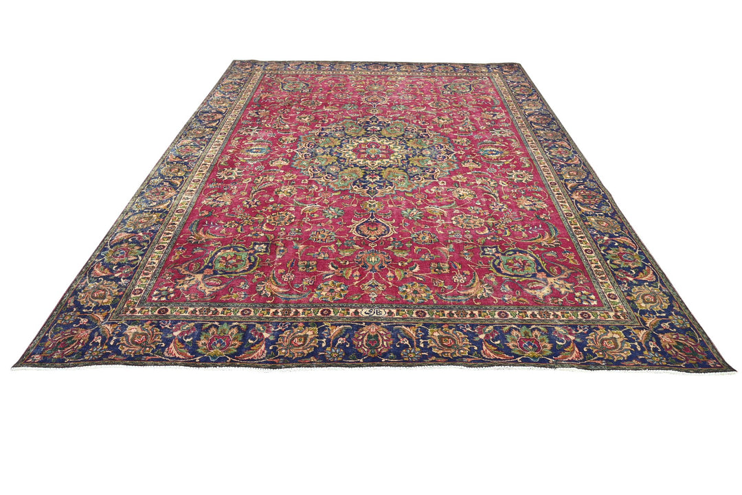 red Oversized rug 9' 2" x 12' 0"