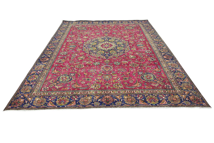 red Oversized rug 9' 2" x 12' 0"
