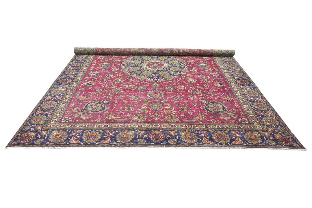 red Oversized rug 9' 2" x 12' 0"