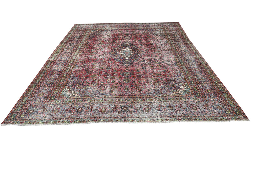 red Oversized rug 9' 6" x 12' 0"