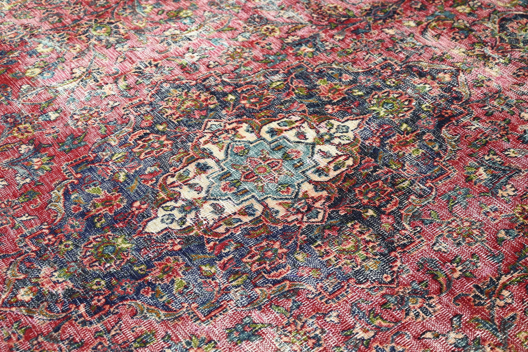 red Oversized rug 9' 6" x 12' 0"