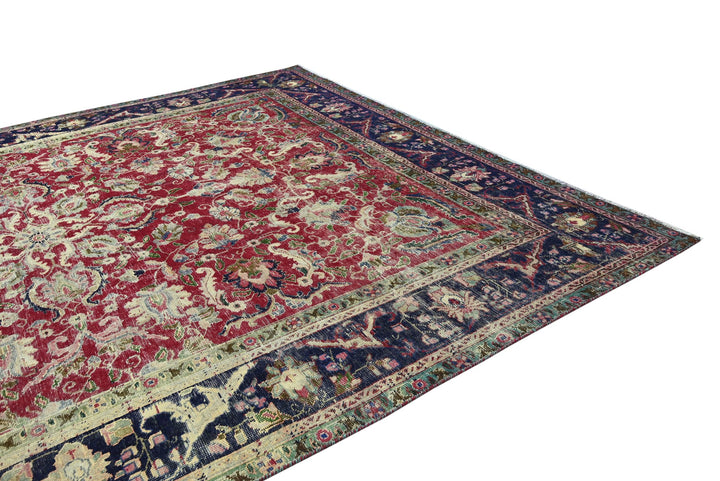 red Oversized rug 9' 4" x 12' 4"
