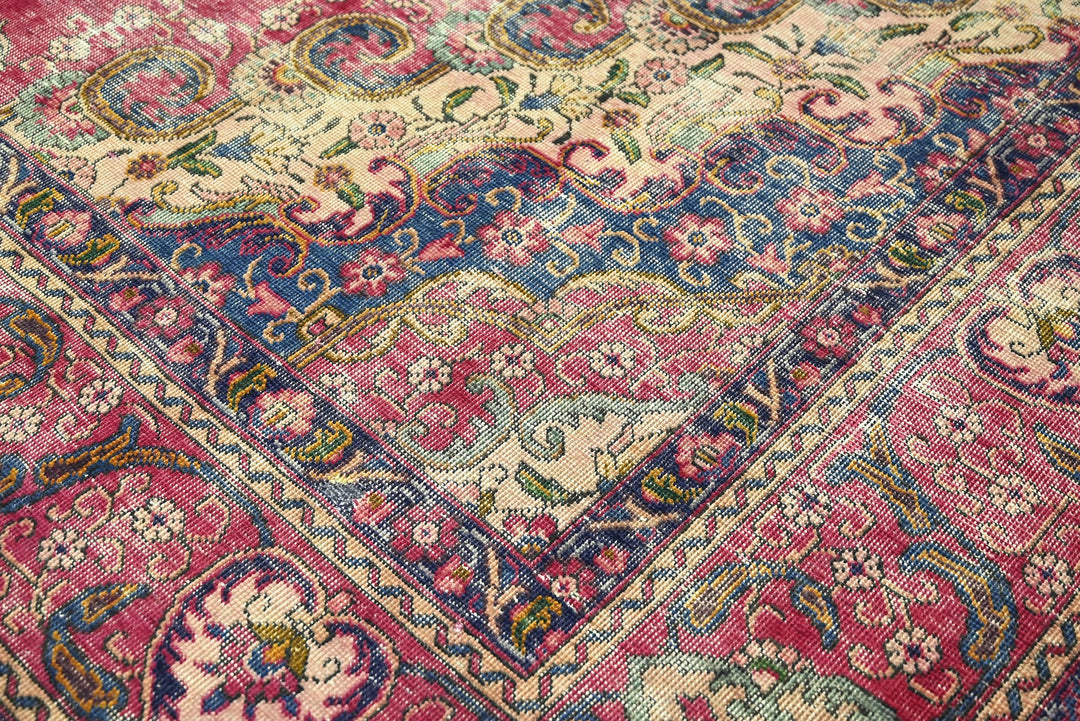red Oversized rug 9' 7" x 12' 5"