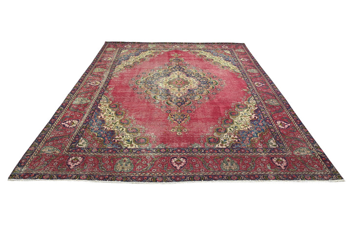 red Oversized rug 9' 7" x 12' 5"