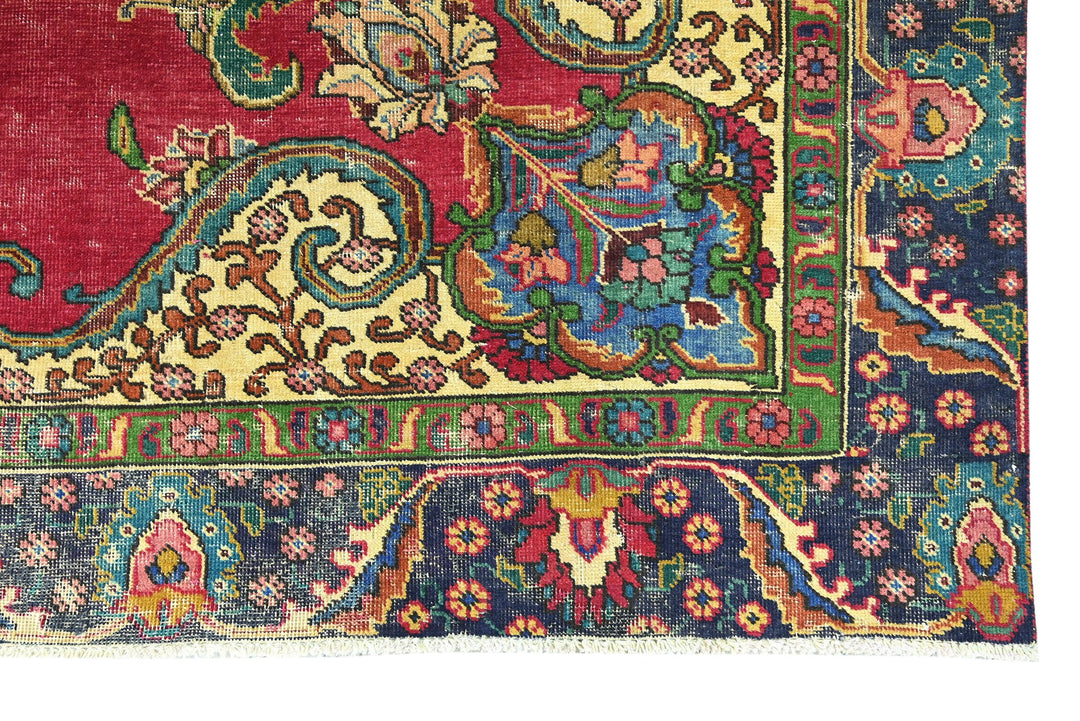 red Oversized rug 9' 0" x 11' 9"
