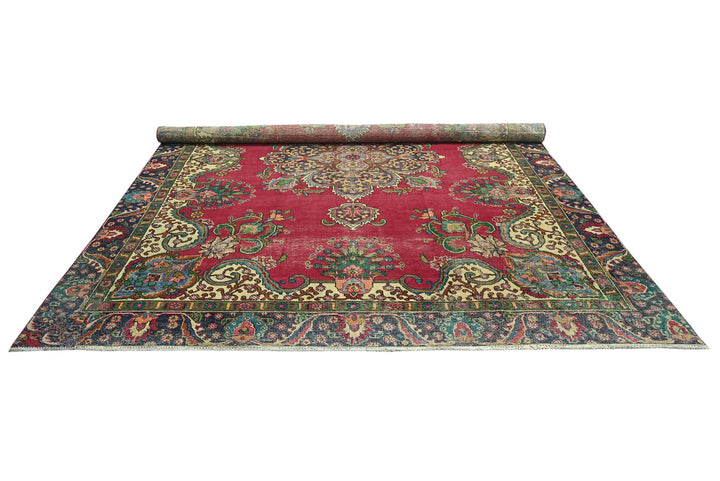 red Oversized rug 9' 0" x 11' 9"