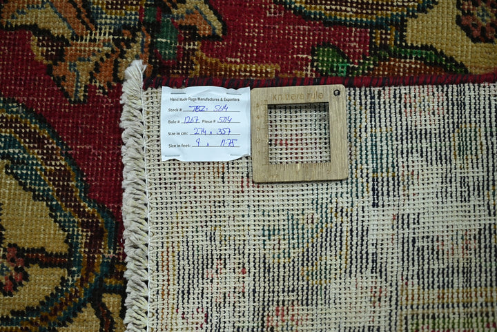 red Oversized rug 9' 0" x 11' 9"