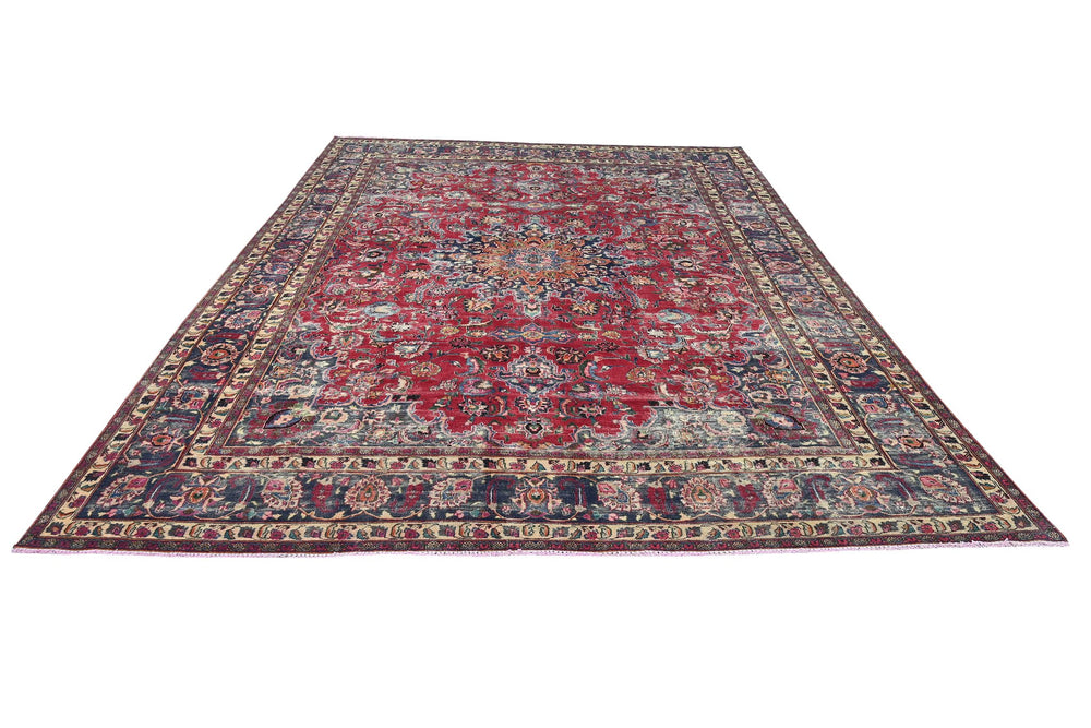 red Oversized rug 9' 8" x 13' 1"
