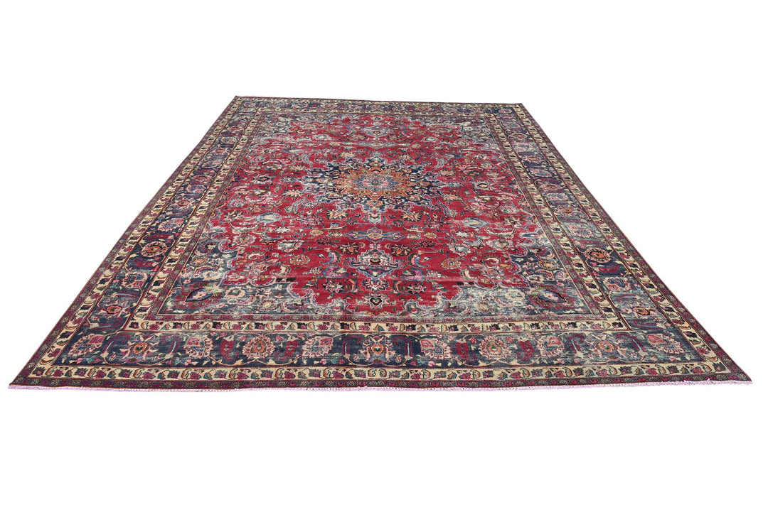 red Oversized rug 9' 8" x 13' 1"