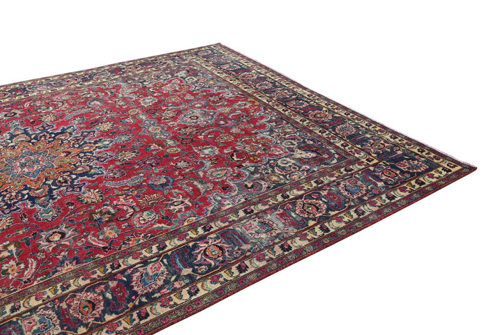 red Oversized rug 9' 8" x 13' 1"