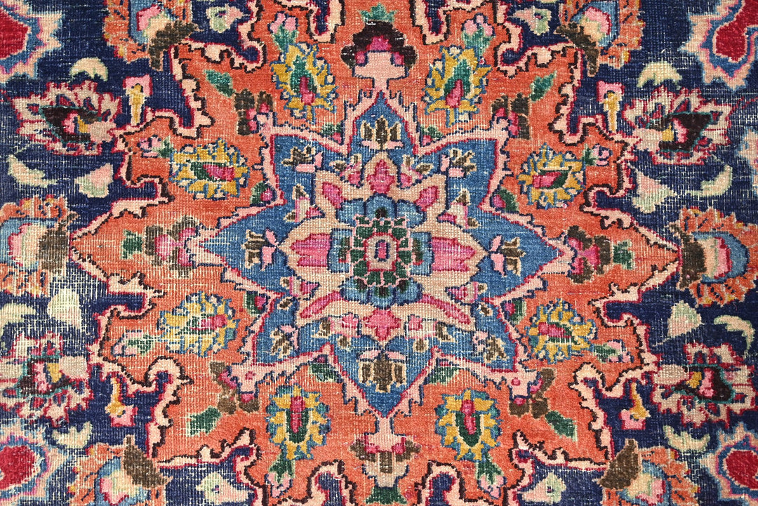 red Oversized rug 9' 8" x 13' 1"