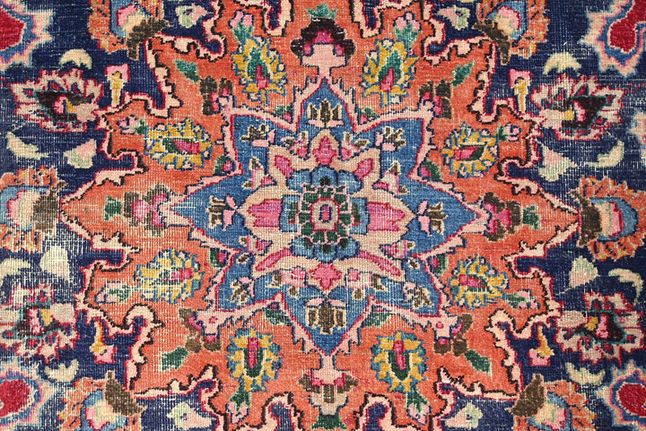 red Oversized rug 9' 8" x 13' 1"