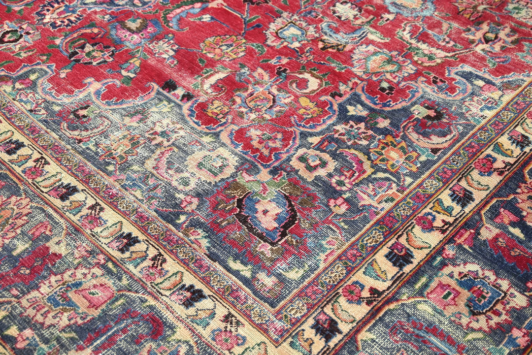 red Oversized rug 9' 8" x 13' 1"