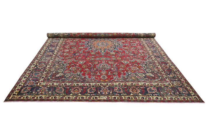red Oversized rug 9' 8" x 13' 1"