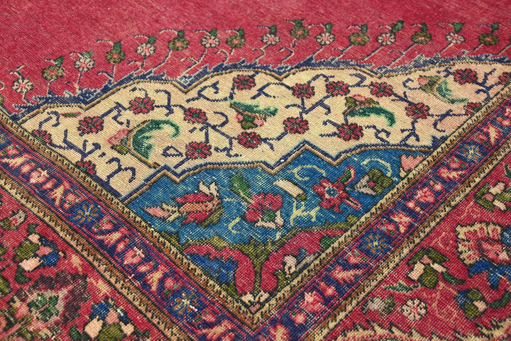 red Oversized rug 9' 0" x 11' 10"