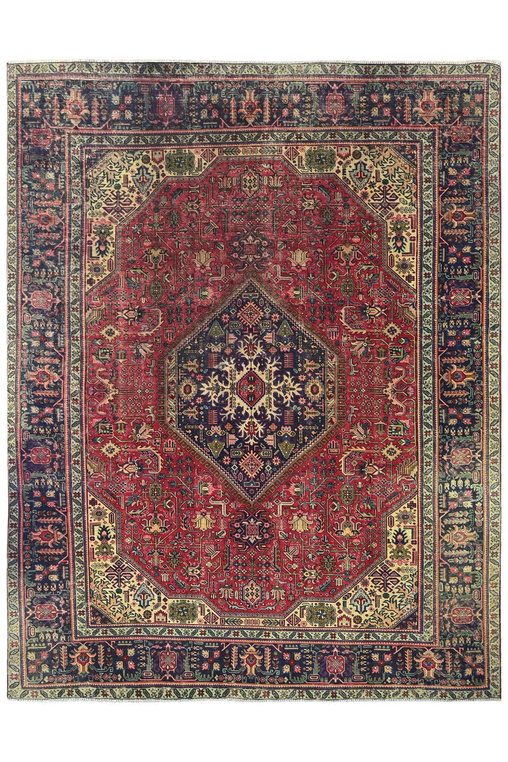 red Oversized rug 9' 5" x 12' 3"