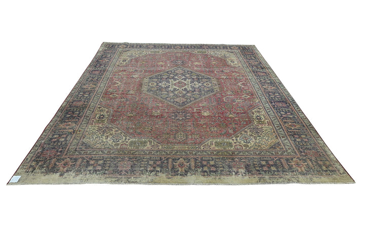 red Oversized rug 9' 5" x 12' 3"