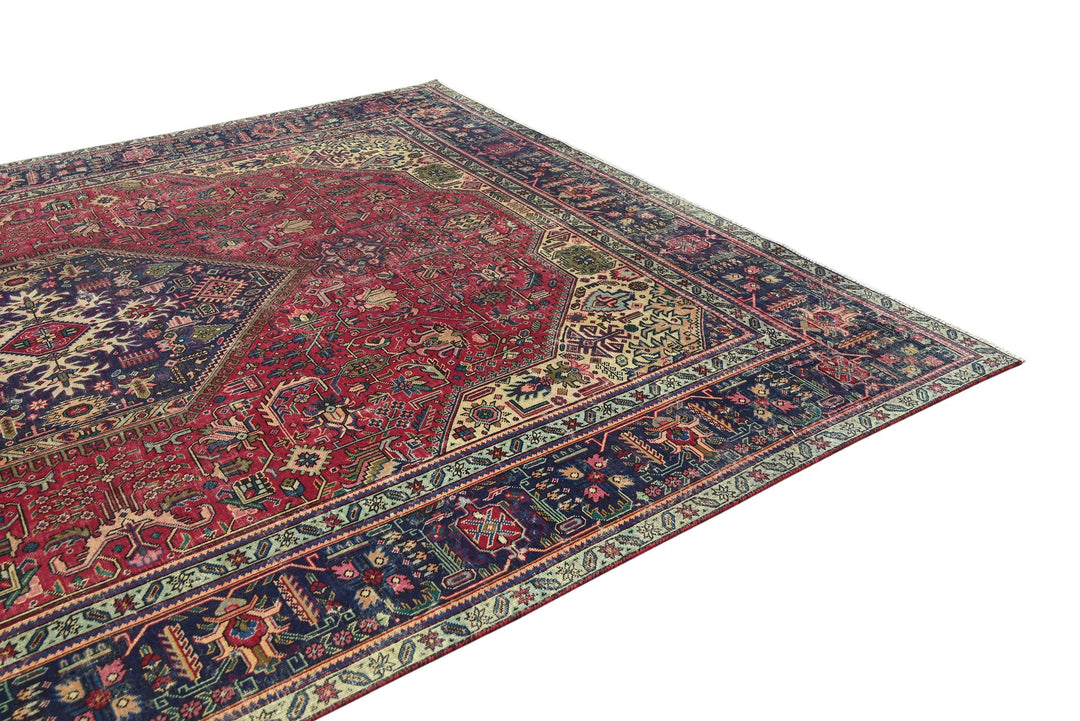 red Oversized rug 9' 5" x 12' 3"