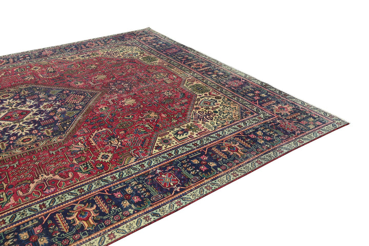 red Oversized rug 9' 5" x 12' 3"