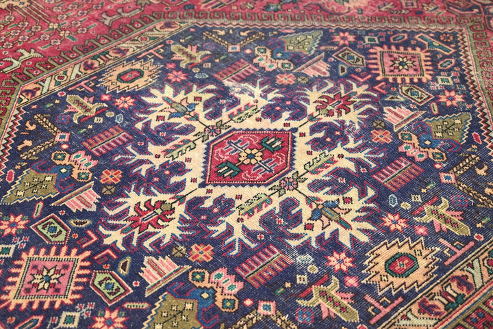 red Oversized rug 9' 5" x 12' 3"