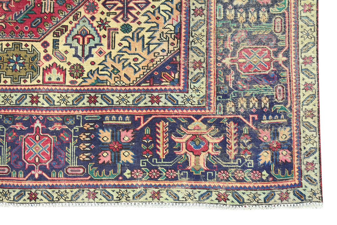 red Oversized rug 9' 5" x 12' 3"