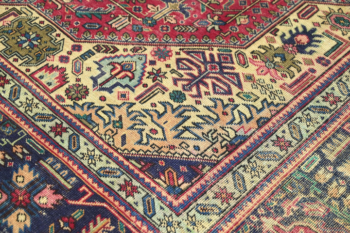 red Oversized rug 9' 5" x 12' 3"