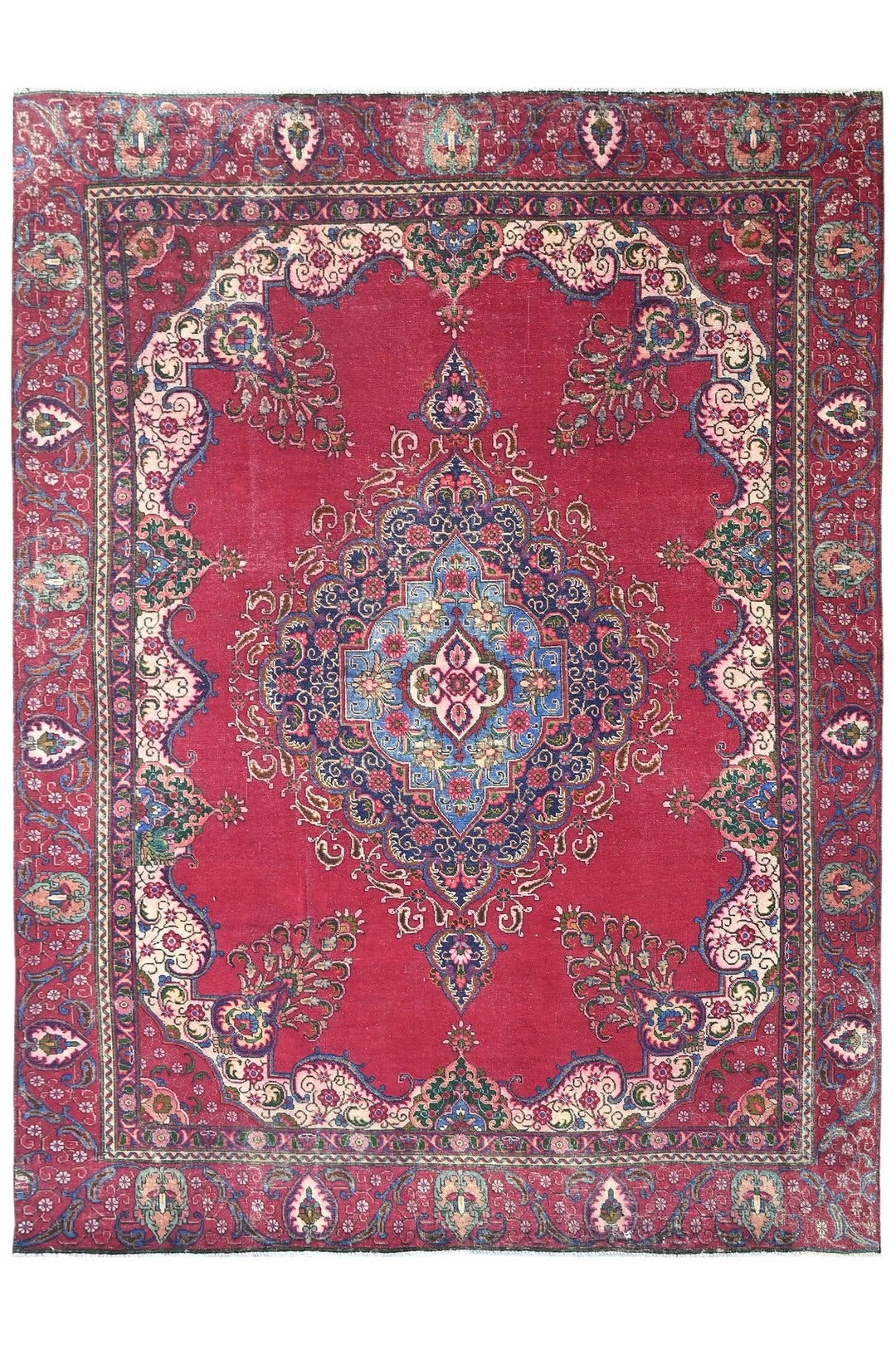 red Oversized rug 9' 0" x 12' 1"