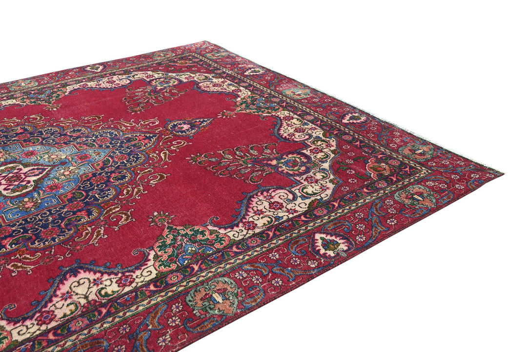 red Oversized rug 9' 0" x 12' 1"
