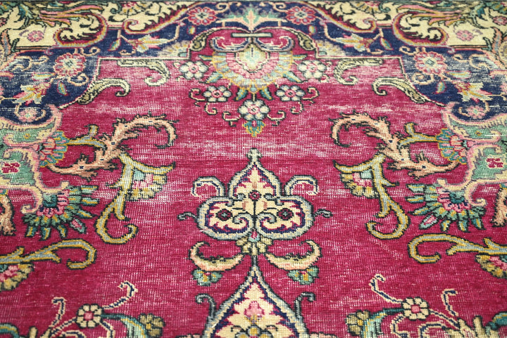 red Oversized rug 9' 7" x 11' 8"