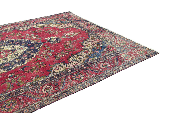 red Oversized rug 9' 5" x 12' 5"