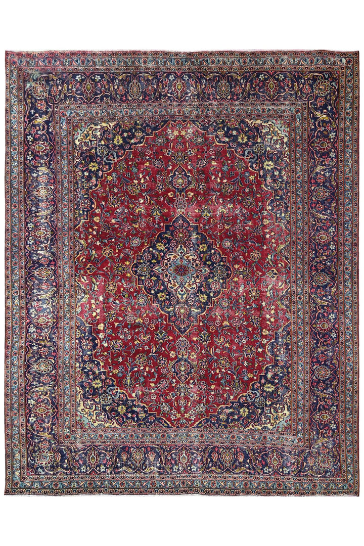 red Oversized rug 9' 9" x 12' 3"