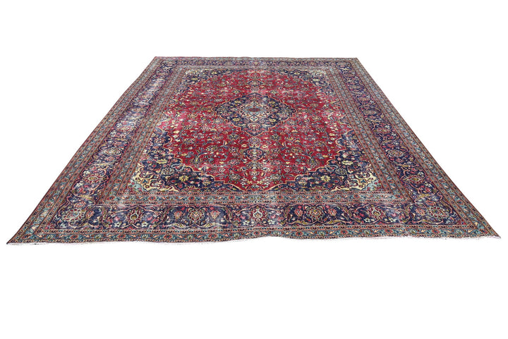 red Oversized rug 9' 9" x 12' 3"