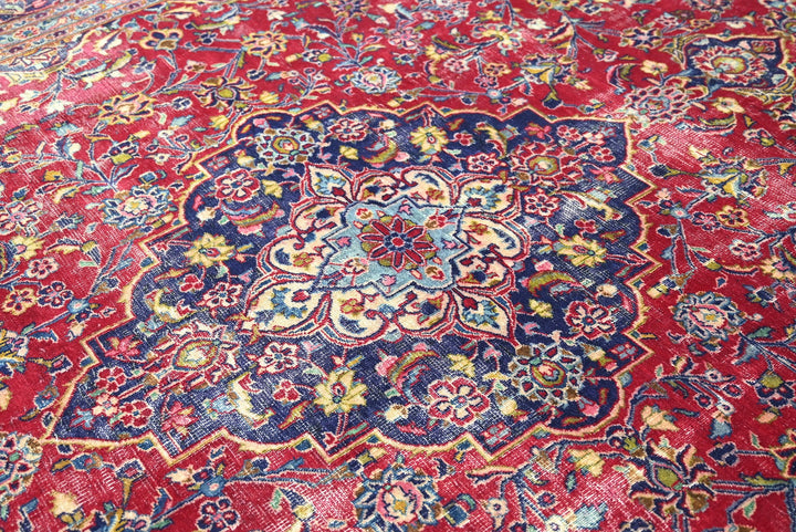 red Oversized rug 9' 9" x 12' 3"