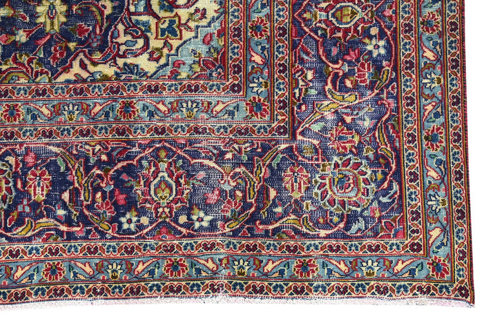 red Oversized rug 9' 9" x 12' 3"