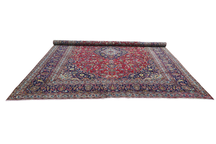 red Oversized rug 9' 9" x 12' 3"