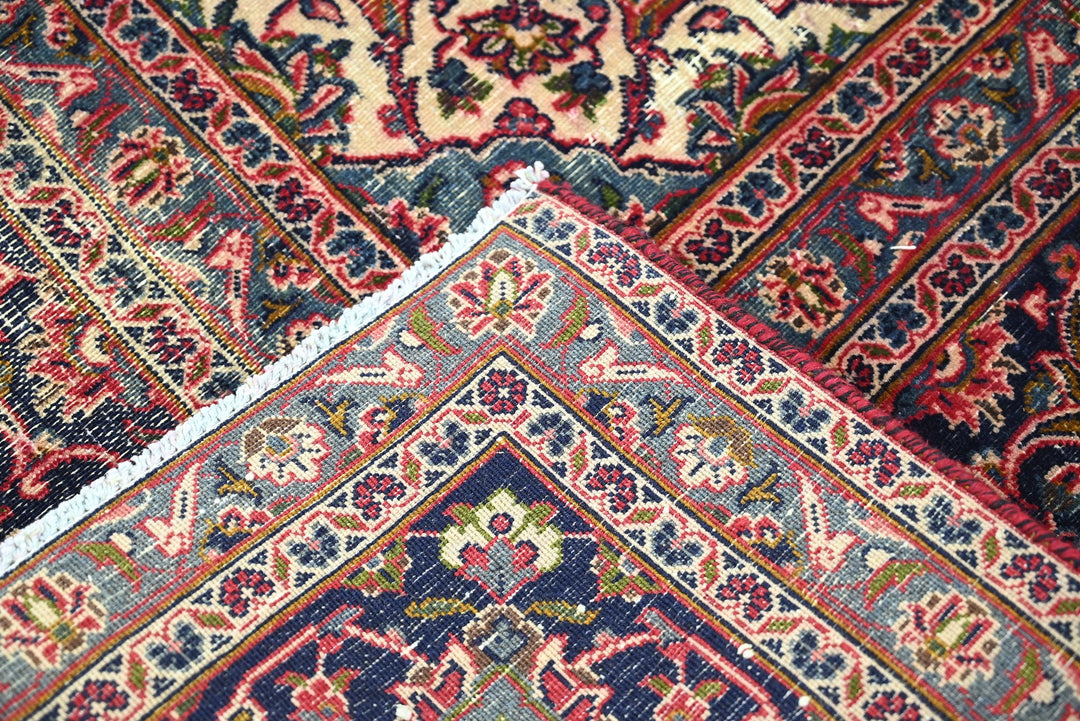 red Oversized rug 9' 8" x 12' 7"