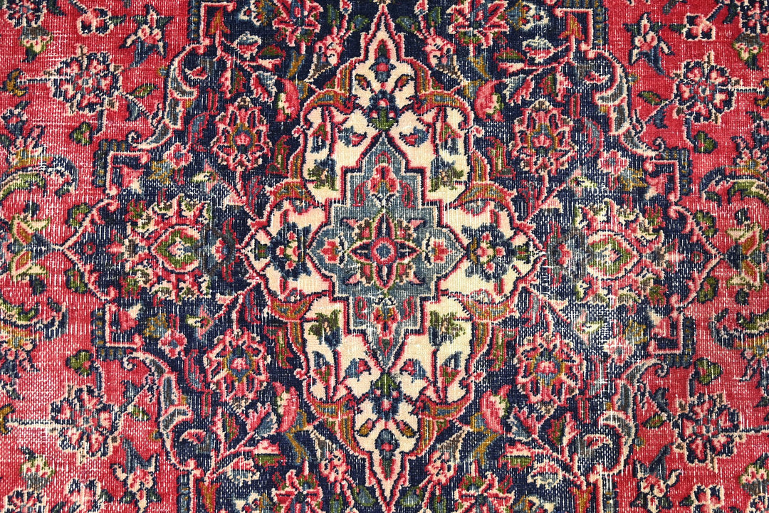red Oversized rug 9' 8" x 12' 7"
