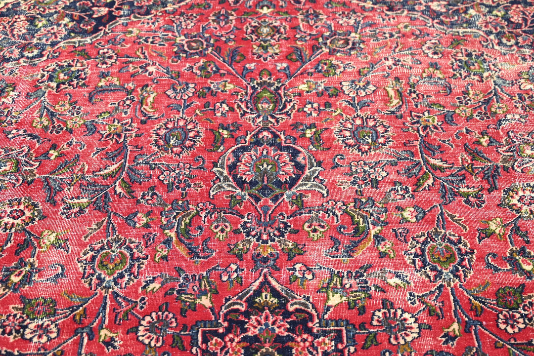 red Oversized rug 9' 8" x 12' 7"
