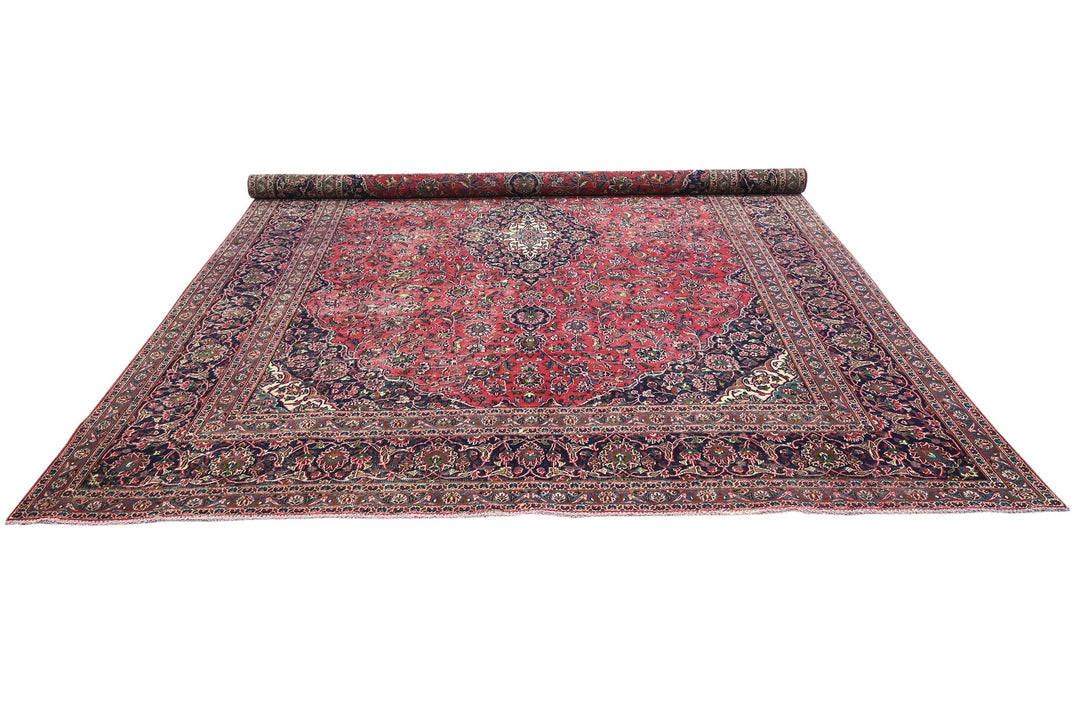 red Oversized rug 9' 8" x 12' 7"