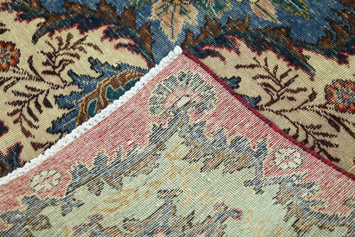 red Oversized rug 9' 1" x 12' 6"