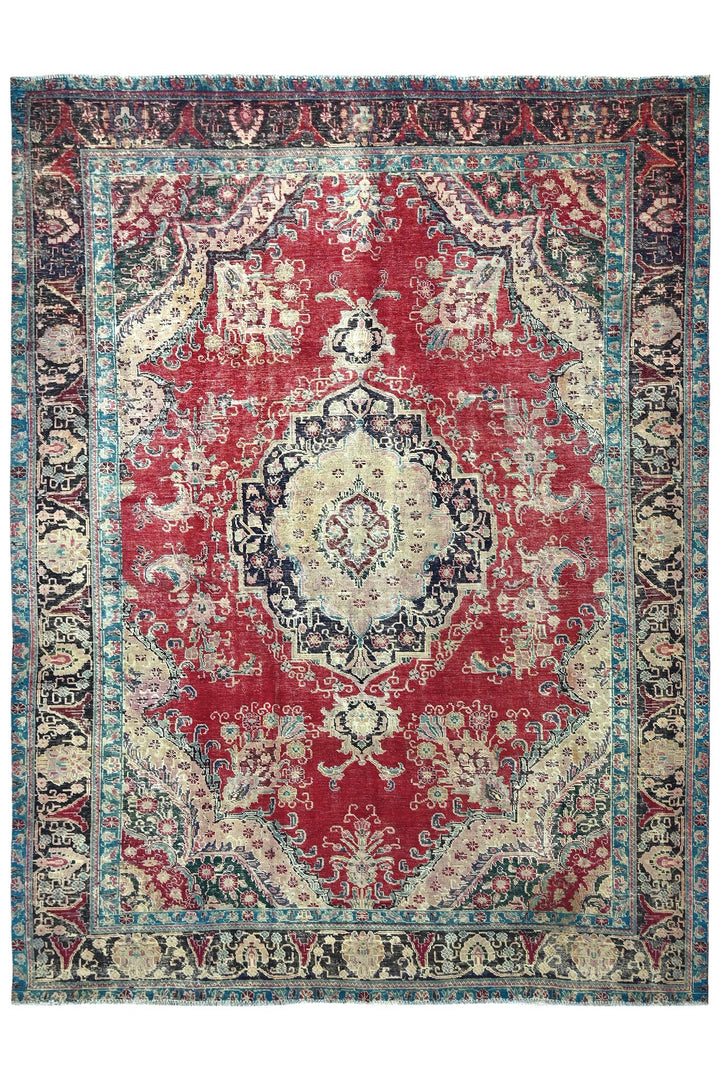 red Oversized rug 9' 4" x 12' 5"