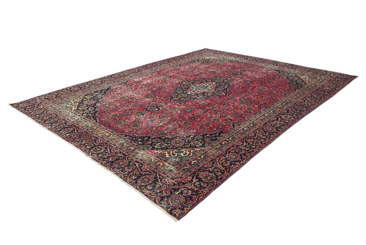red Oversized rug 8' 6" x 11' 2"